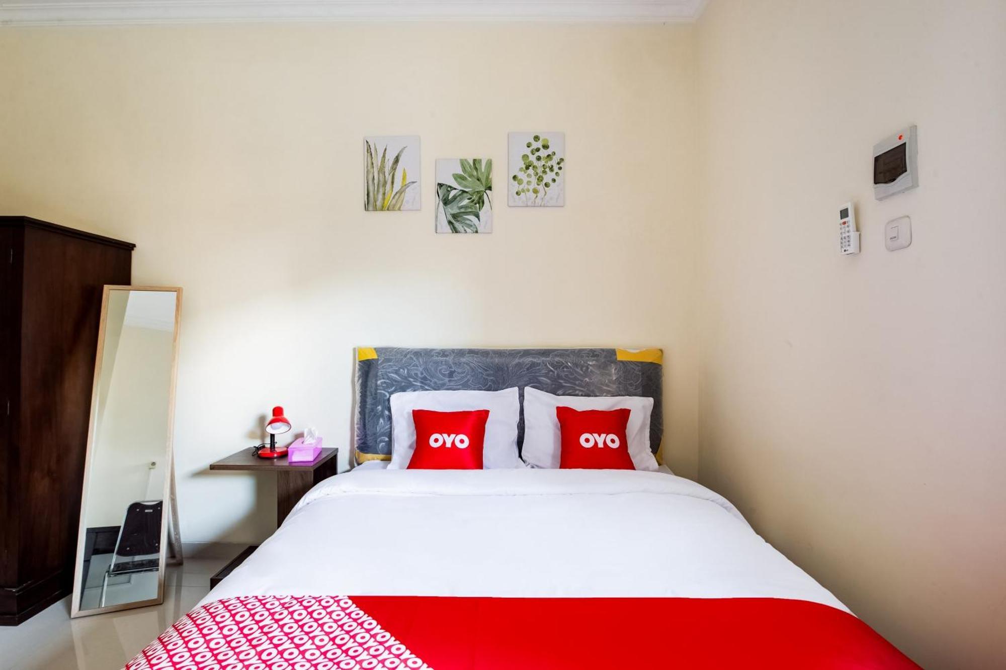 Oyo Life 3398 Griya Rm 19 Syariah Hotell Surabaya Exteriör bild
